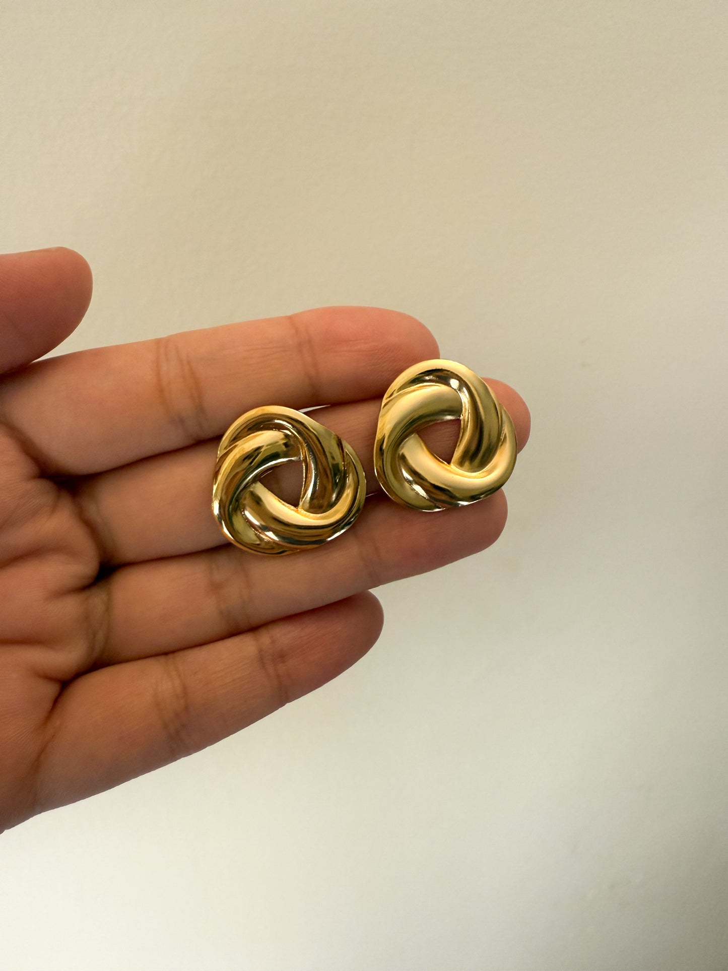 SOLEA | STUDS