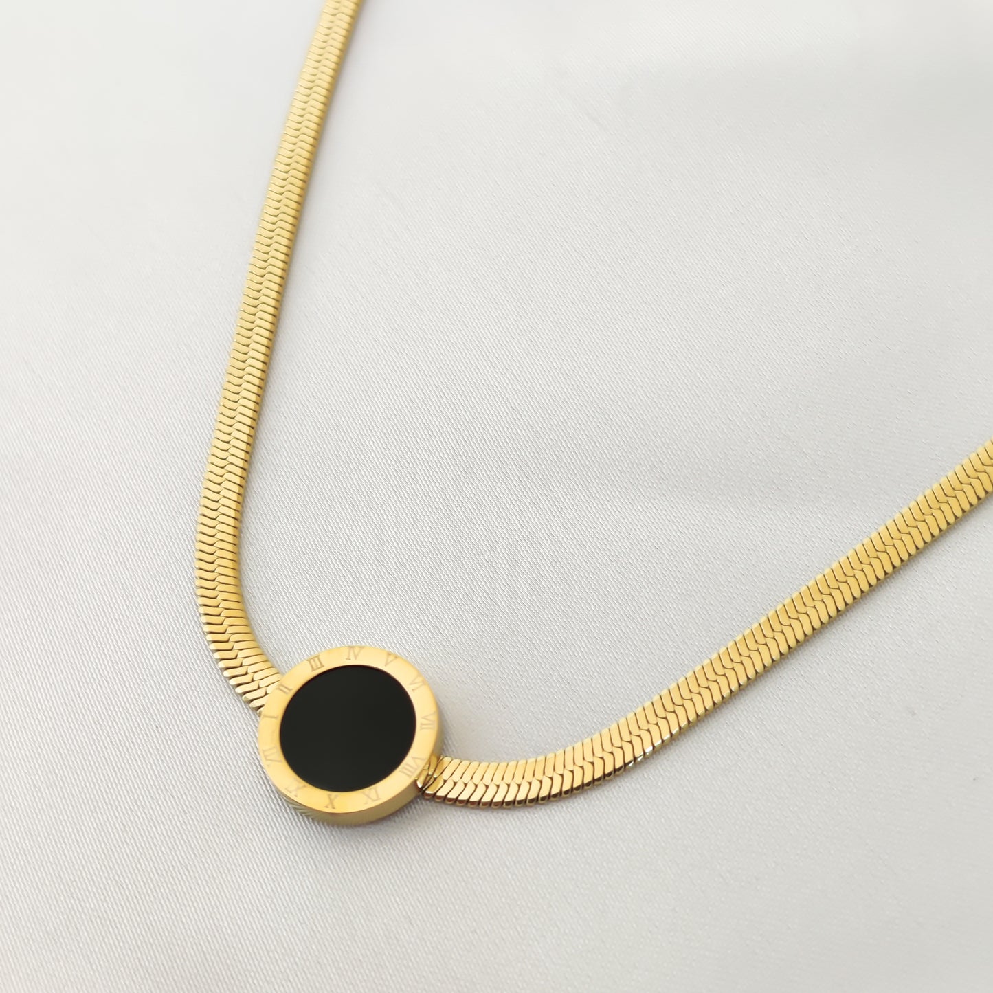 STELLA | SNAKE CHAIN NECKLACE