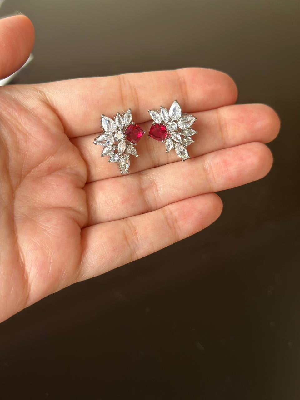 RED FLOWER TOPS