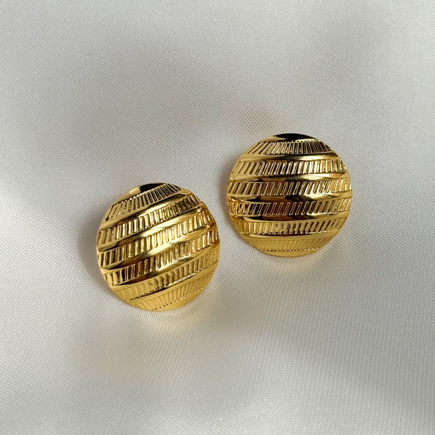 MARGAUX | STUDS