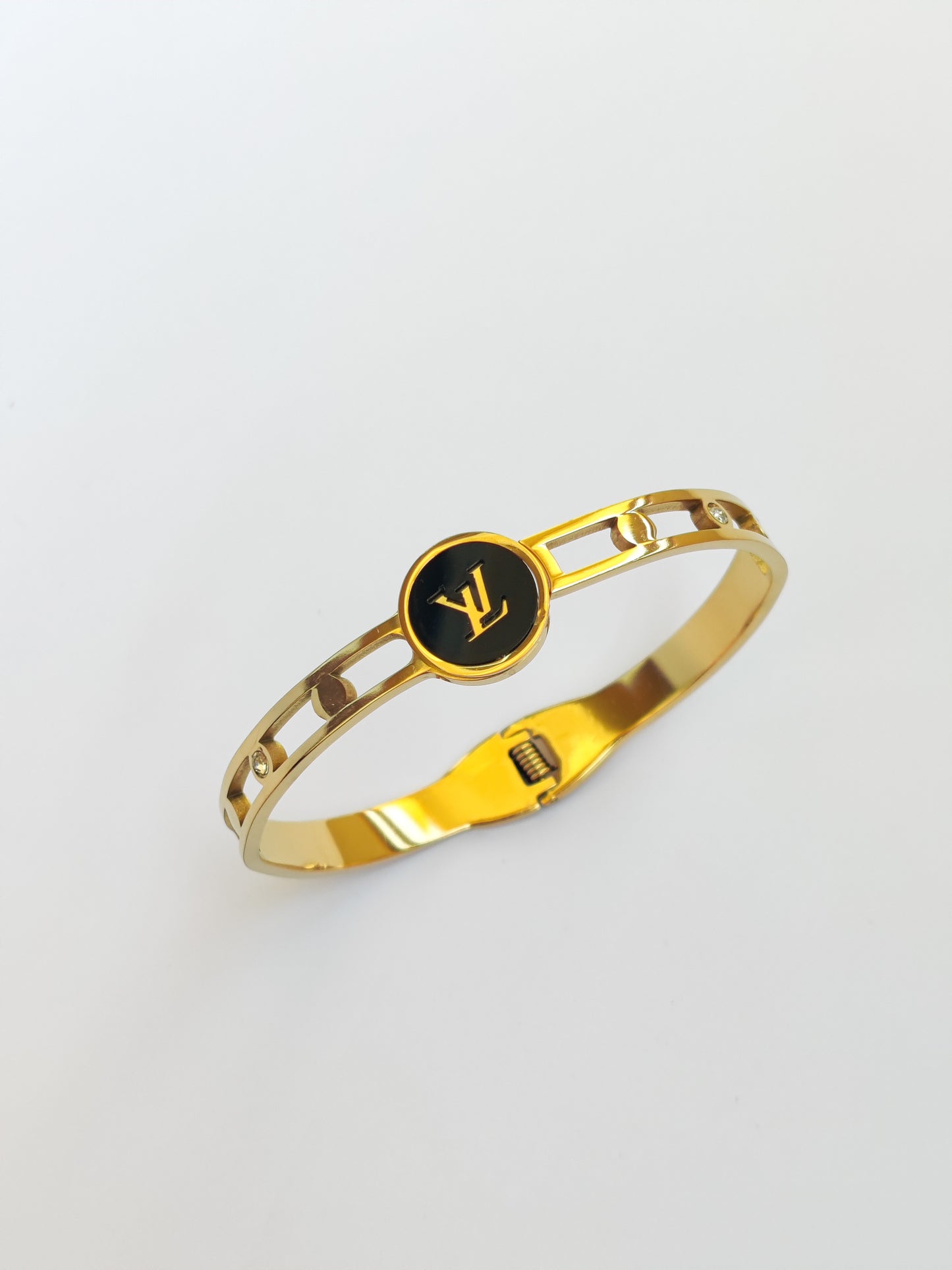 LAURA | BANGLE