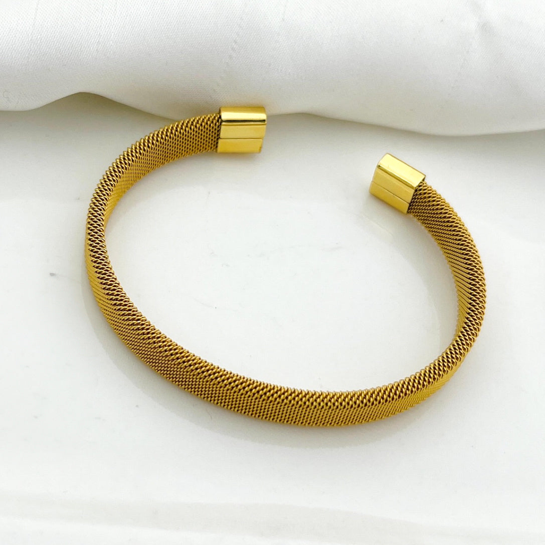 FIHA | CUFF BRACELET