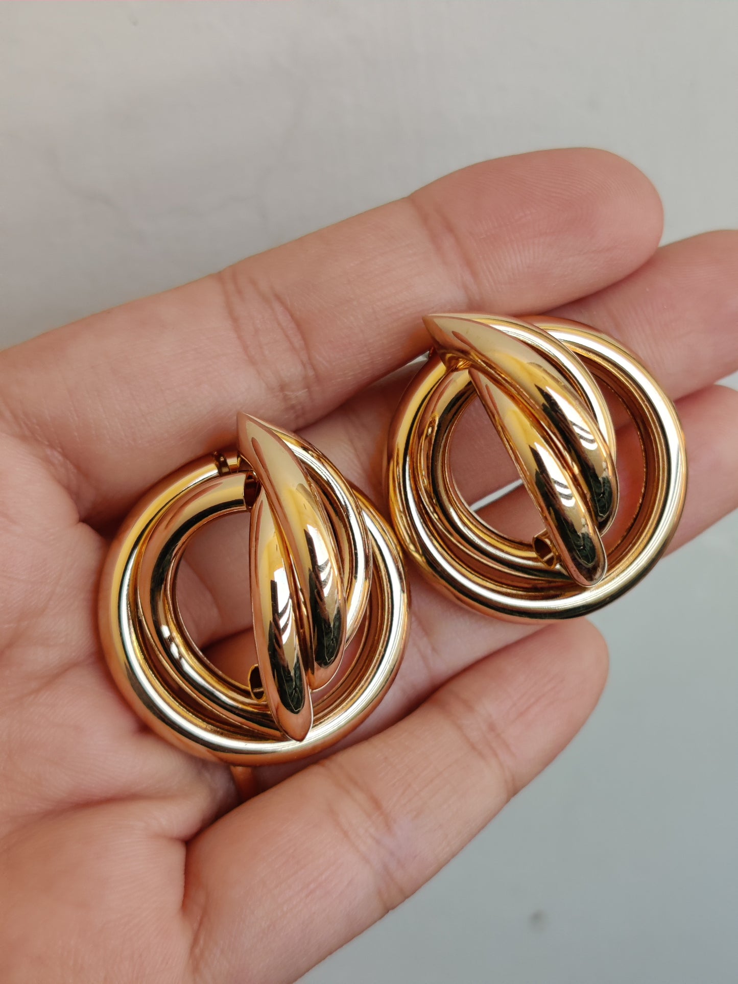 ARA | GOLD EARRINGS
