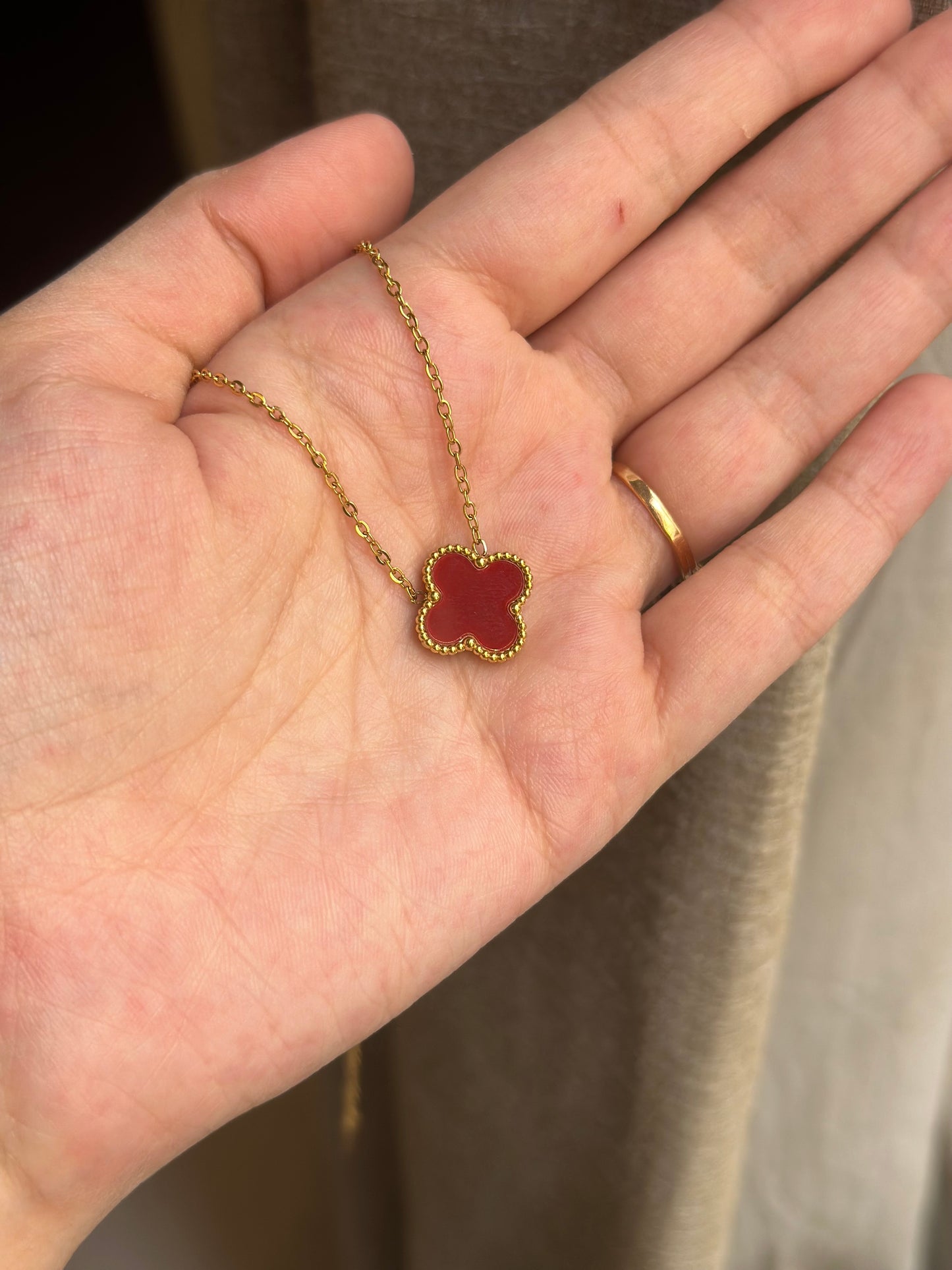 SOPHIA | RED CLOVER NECKLACE