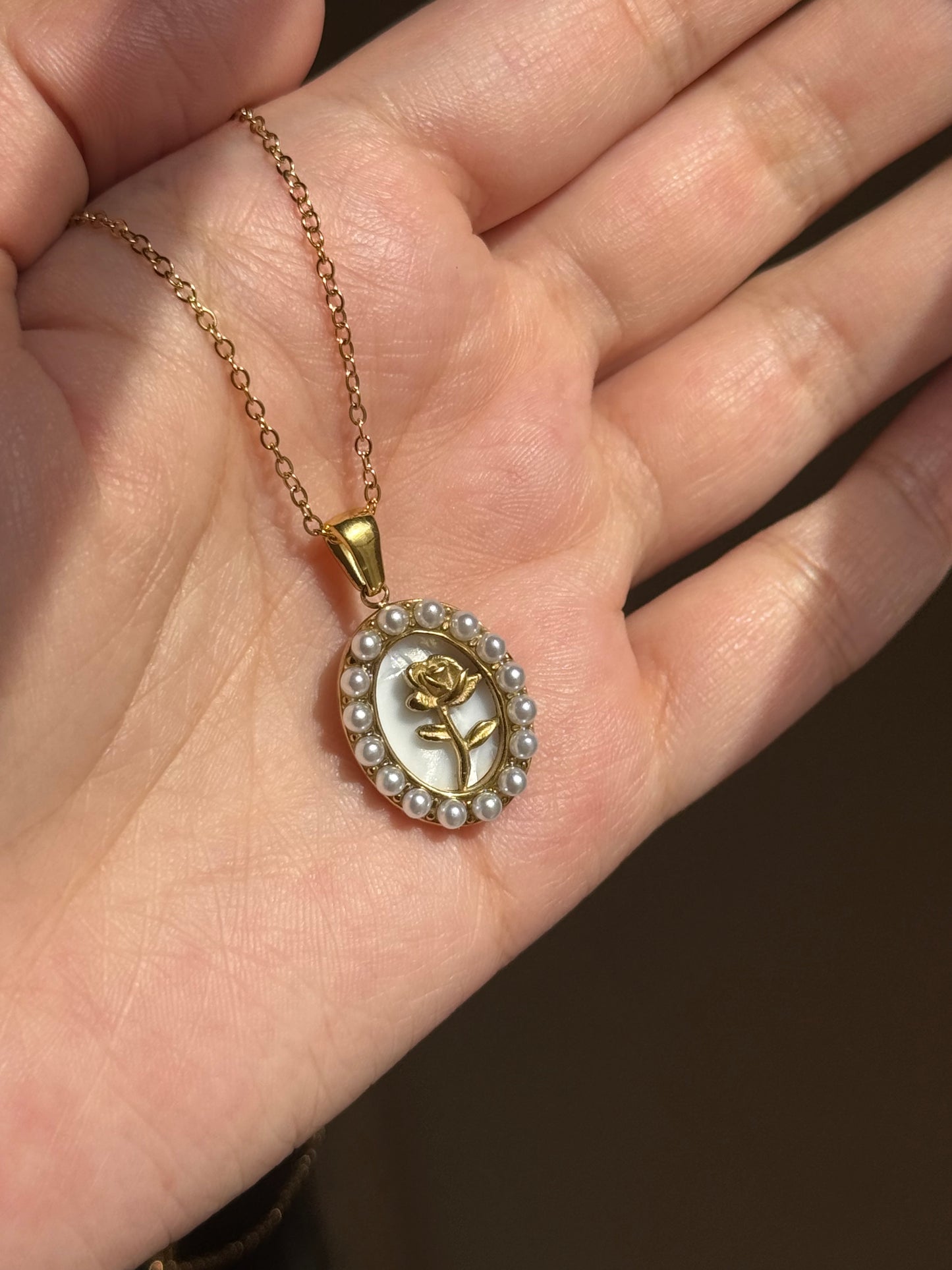 LILY | NECKLACE