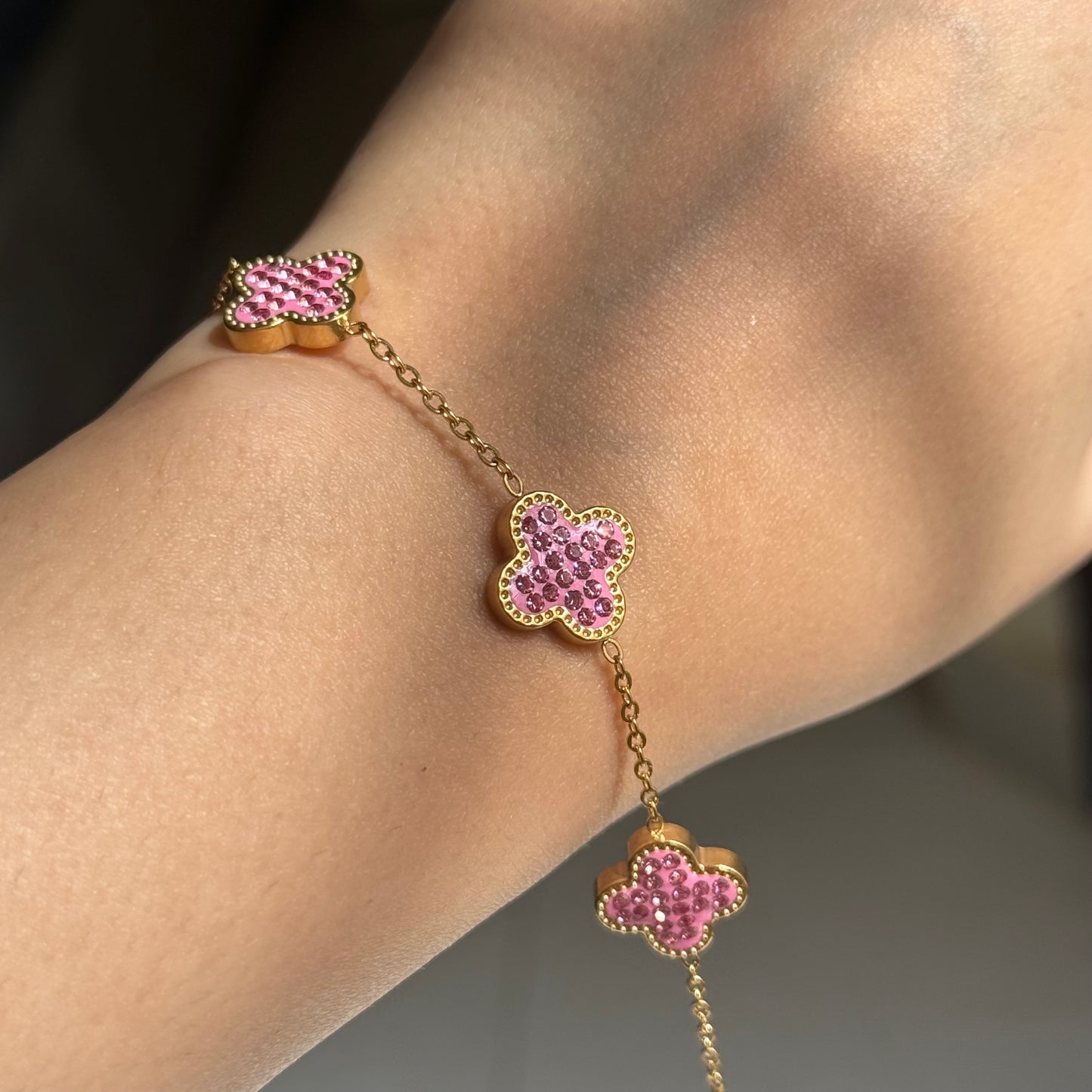 CIANA | Shimmery clover bracelet pink