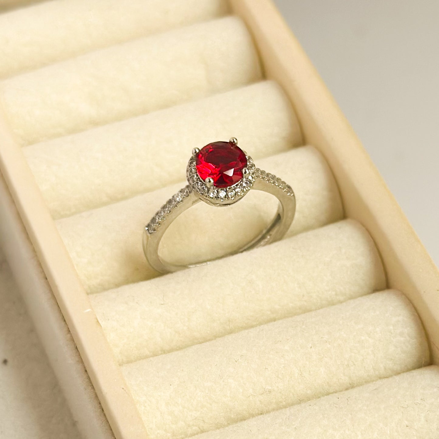 RUBY I | RED ROUND STONE RING