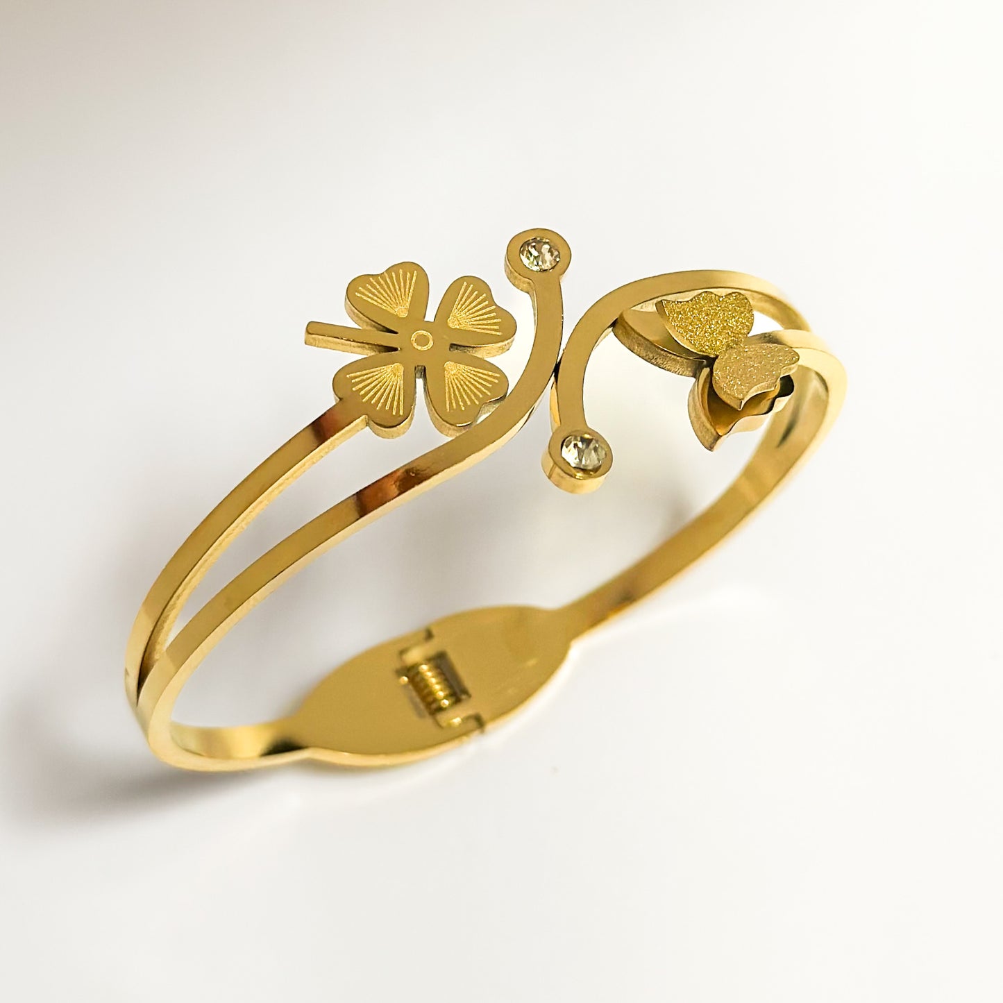 CADENA | BUTTERFLY BANGLE