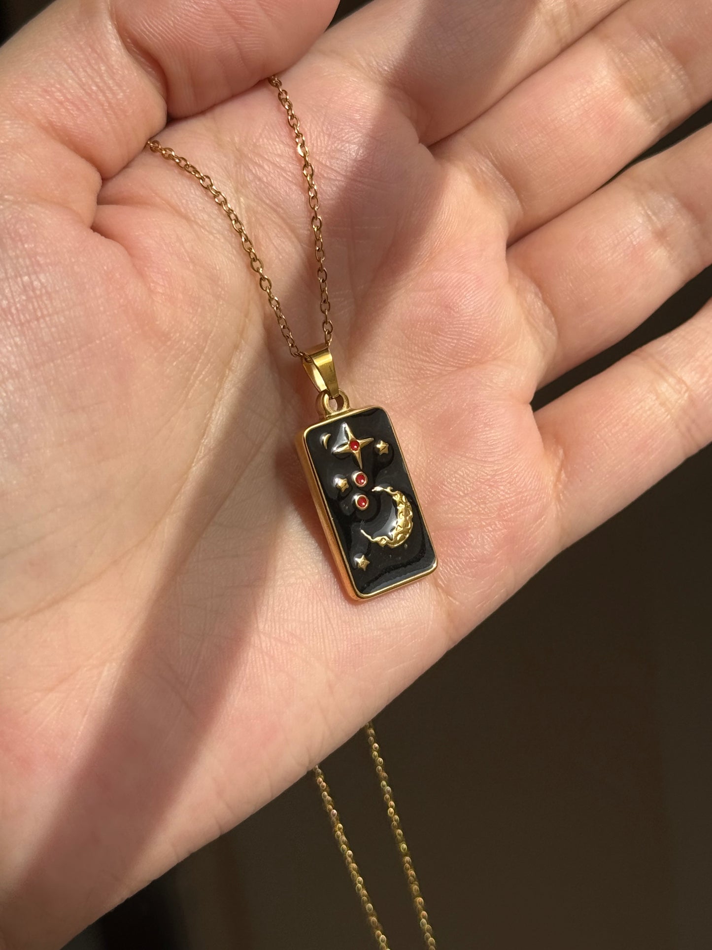 MOON | NECKLACE