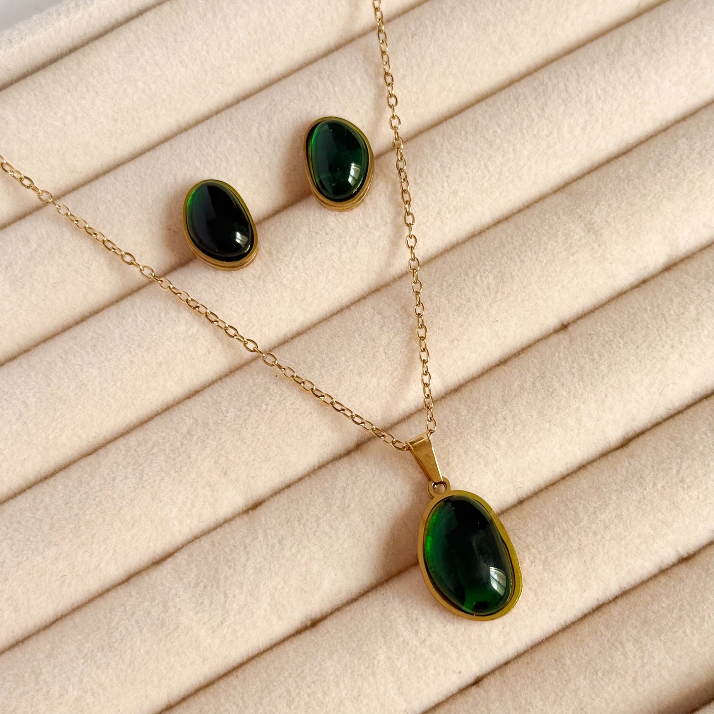 EMARA | SET EMERALD GREEN