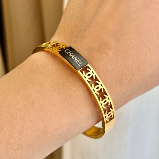 GOLD BLACK BANGLE