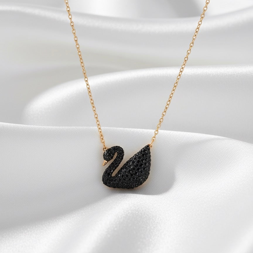SIA | SWAN NECKLACE BLACK