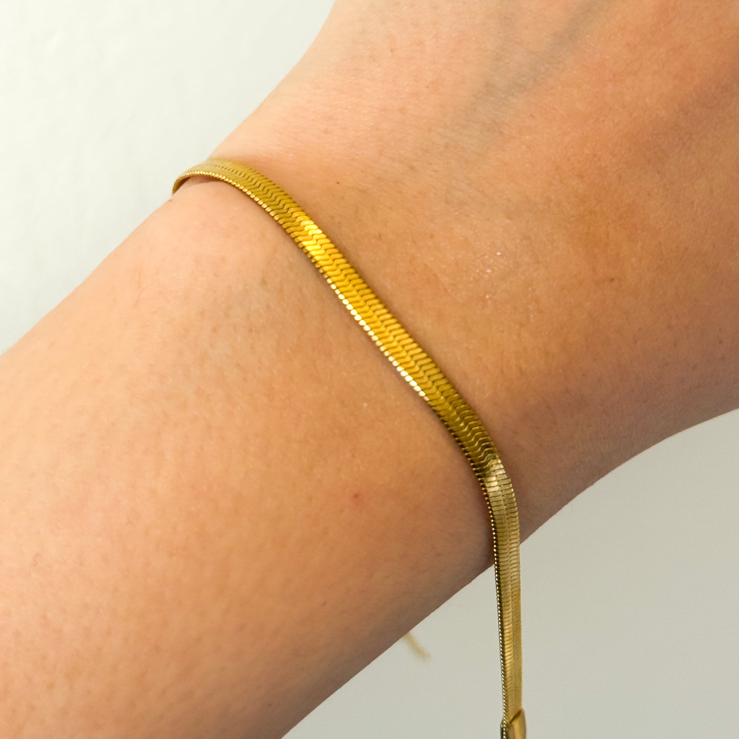 SAINA | SNAKE CHAIN BRACELET