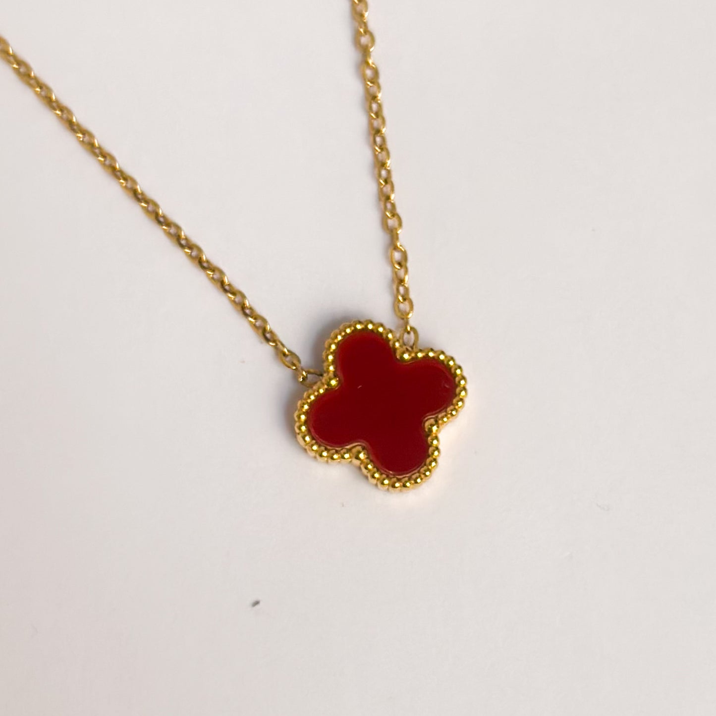 SOPHIA | RED CLOVER NECKLACE